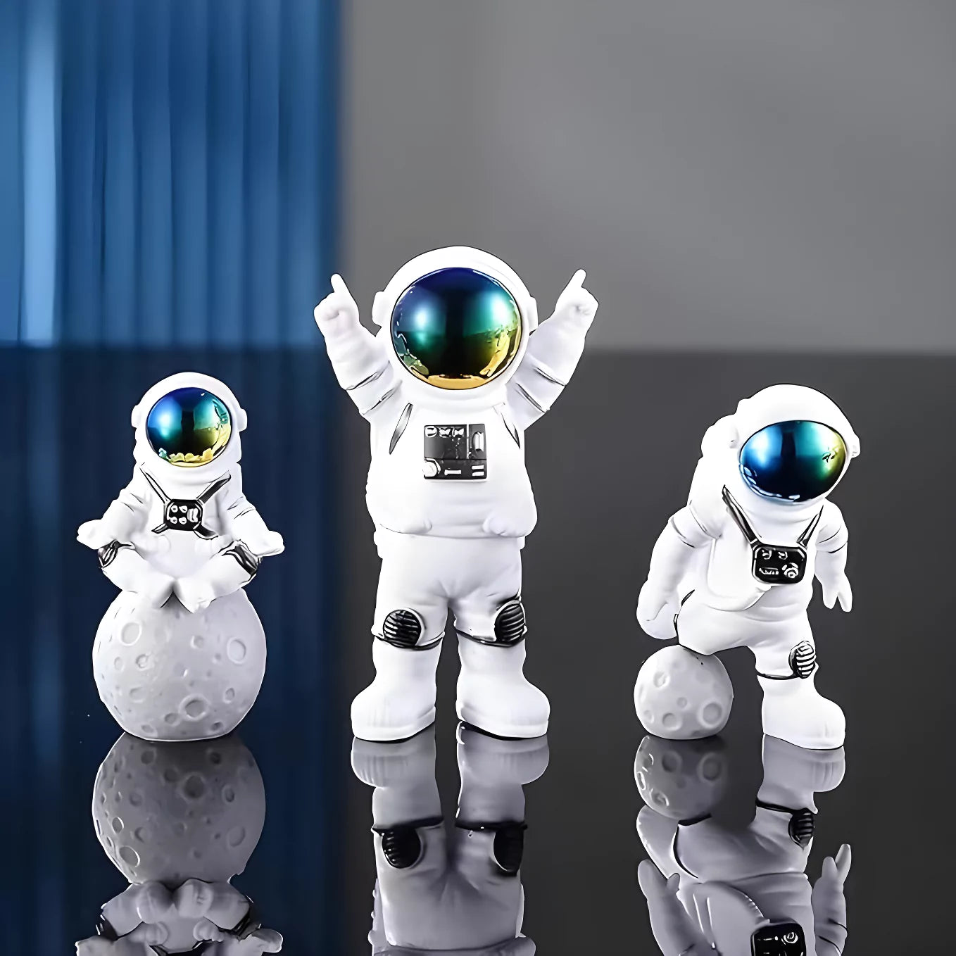 Astronaut Spaceman Statue Ornament For Home