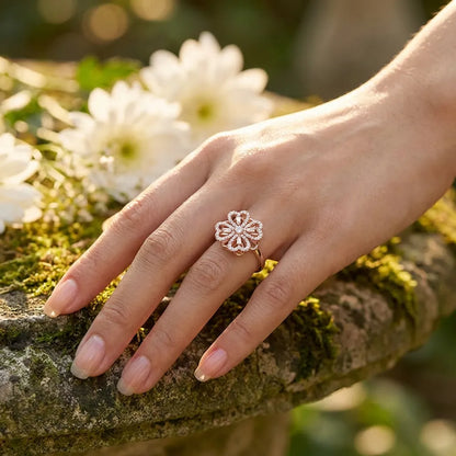 Spinning Luck Clover Ring