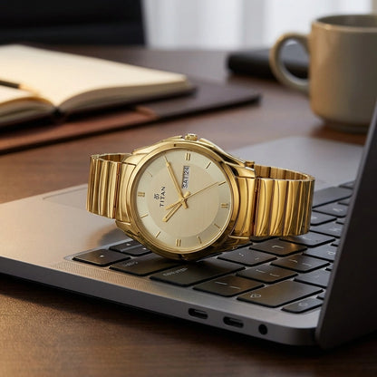 Men Gold-Toned Dial Watch
