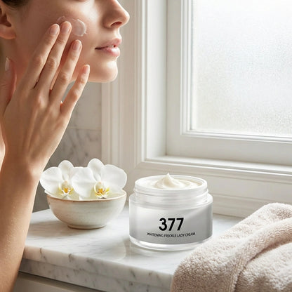 Freckle-Brightening Lady Cream