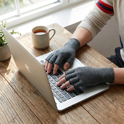 Open-Finger Fabric Gloves