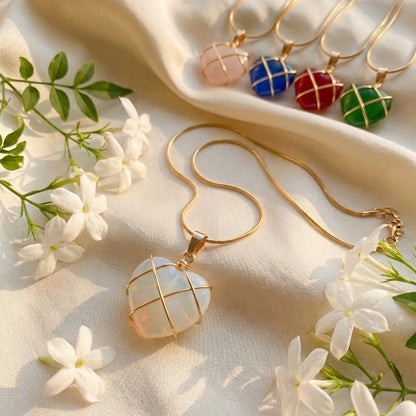 Fashion Metal Wrapped Love Heart Crystal Stone Pendant