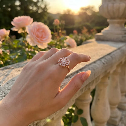 Spinning Luck Clover Ring