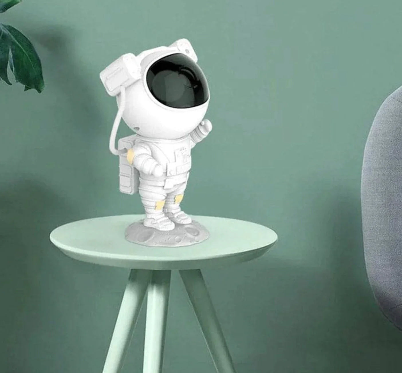 Astronaut Galaxy Projector Lamp