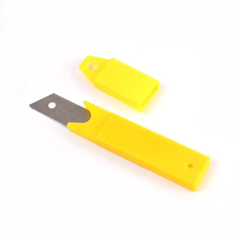 Cutter Knife Set With 1 Replacement Blades (1 Pc) - Hardware Fittings