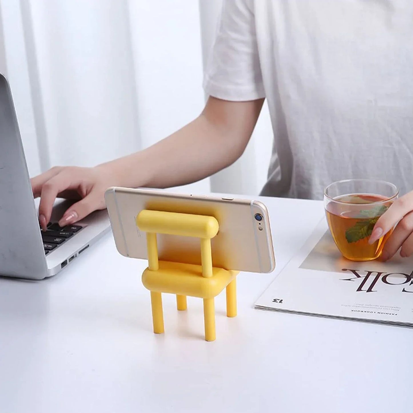 Mini Chair Phone Holder – 1 Pc - Mobile Accessories