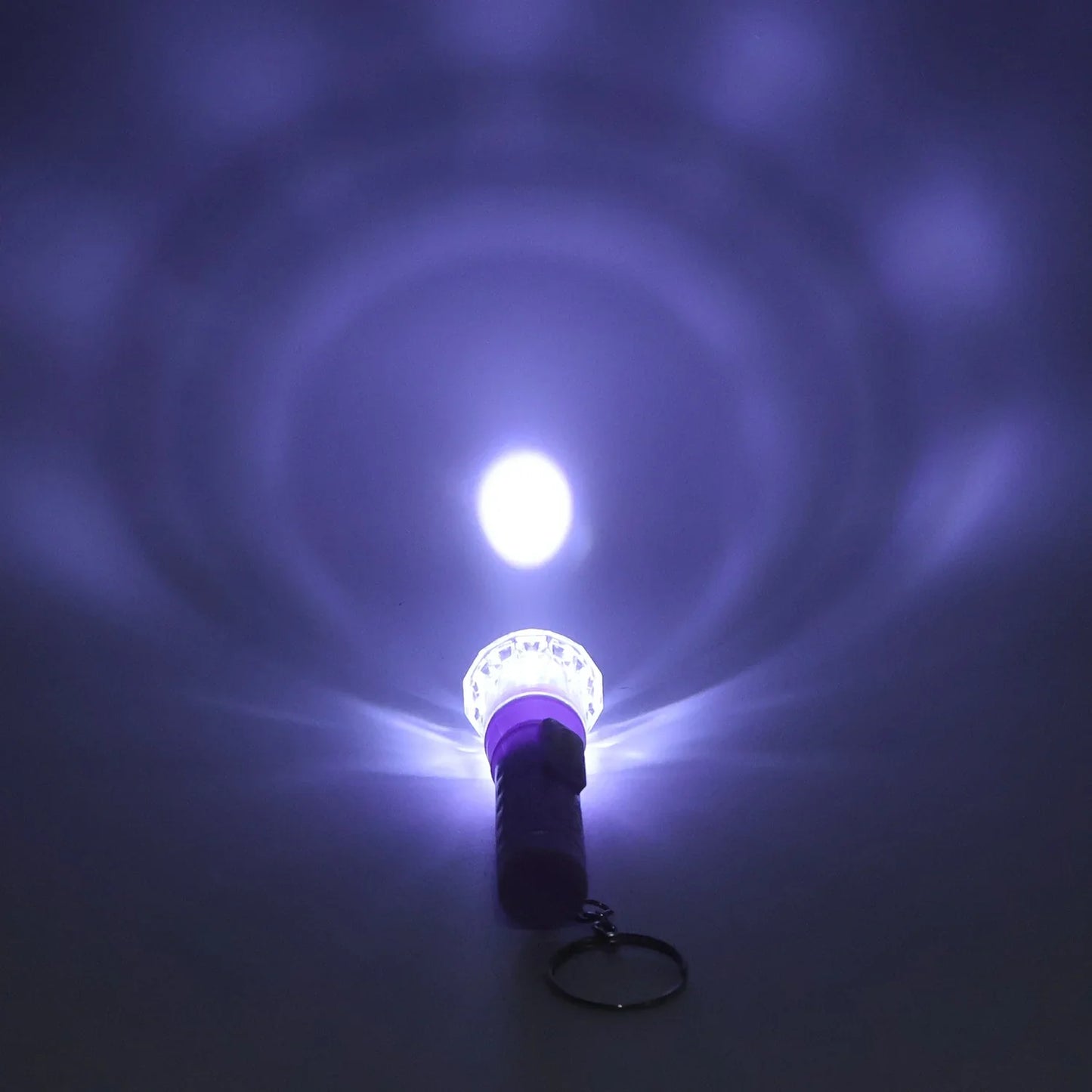 Mini LED Keychain Torch – 1 Pc - Toys