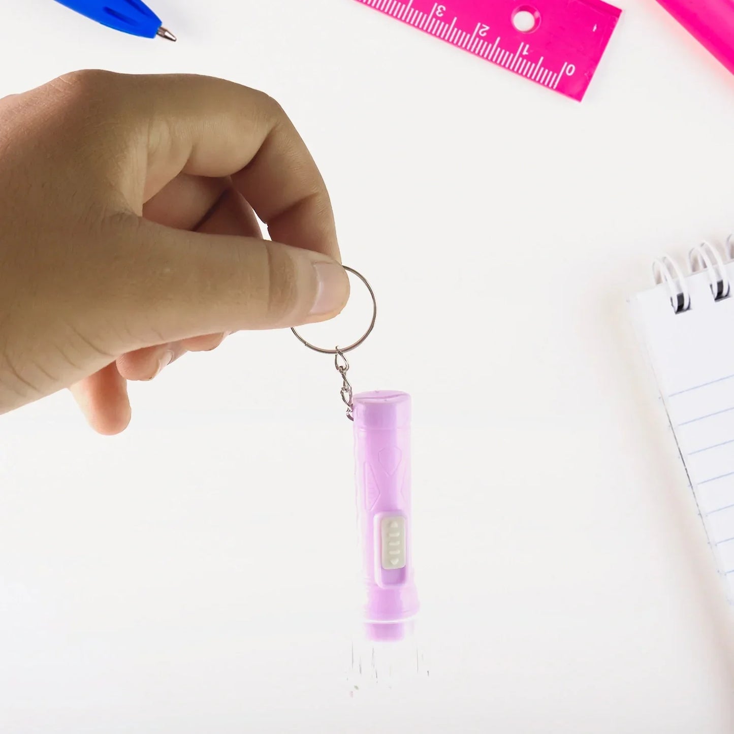 Mini LED Keychain Torch – 1 Pc - Toys