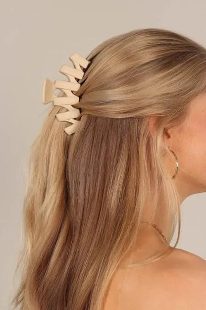 Plastic Hair Clamp (1 Pc) - Health Care