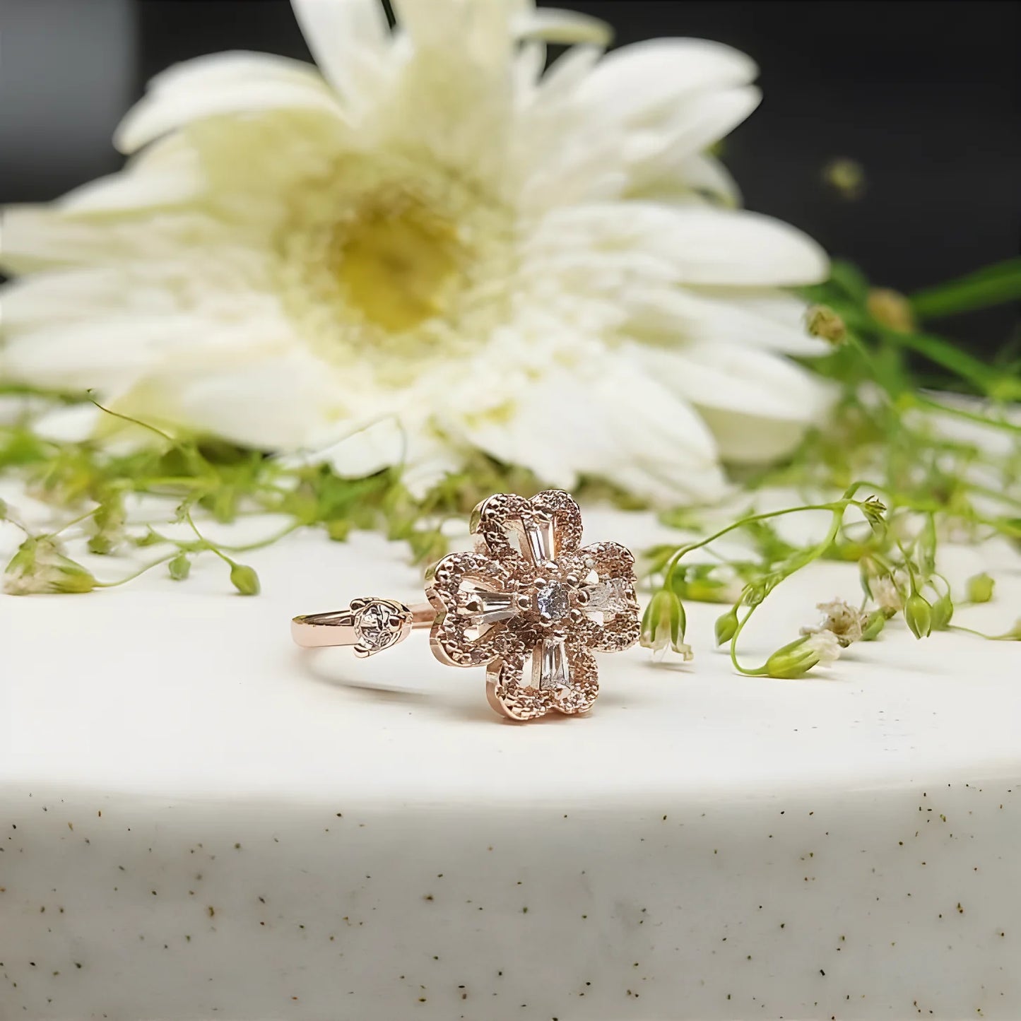 Spinning Luck Clover Ring jewelry