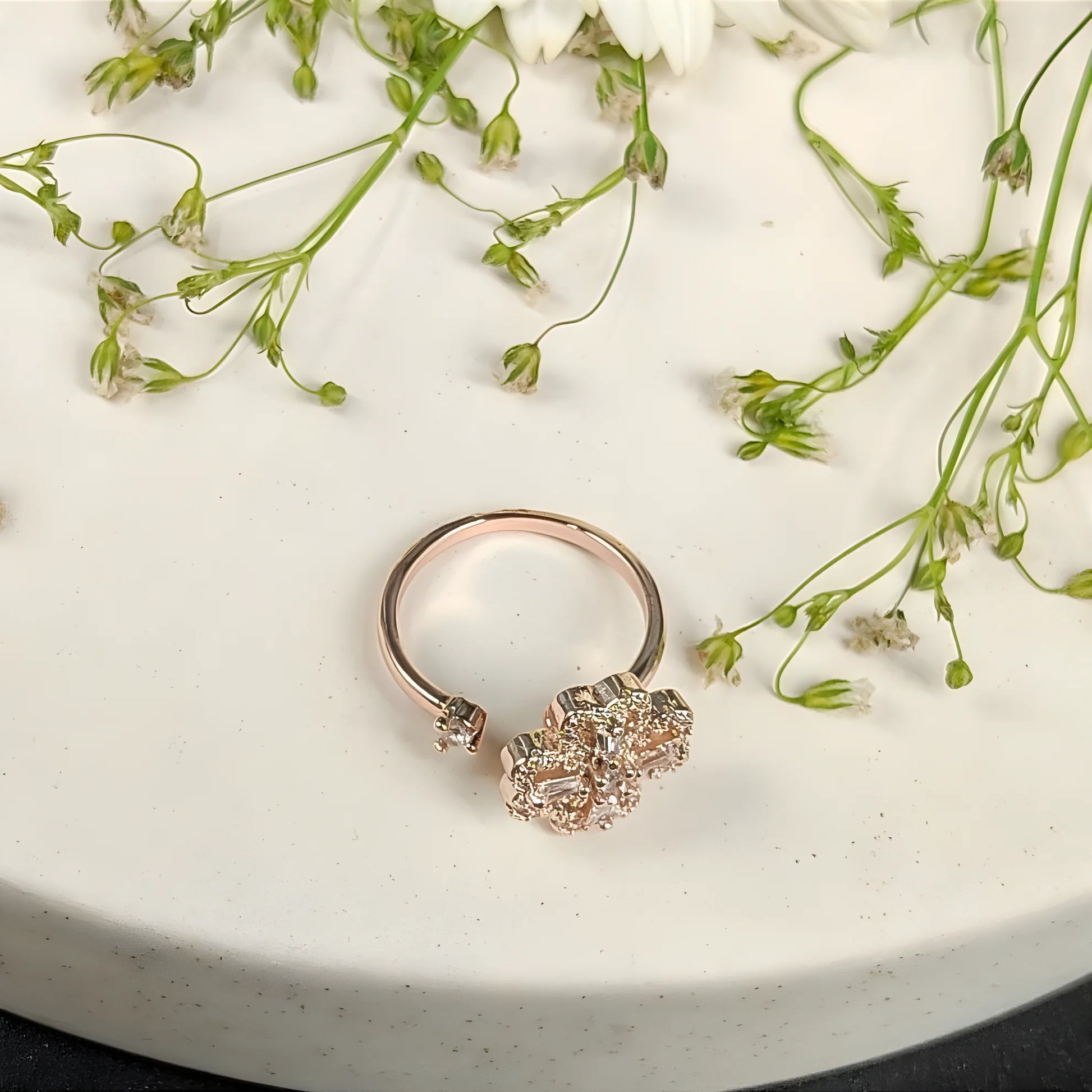 Spinning Luck Clover Ring jewelry