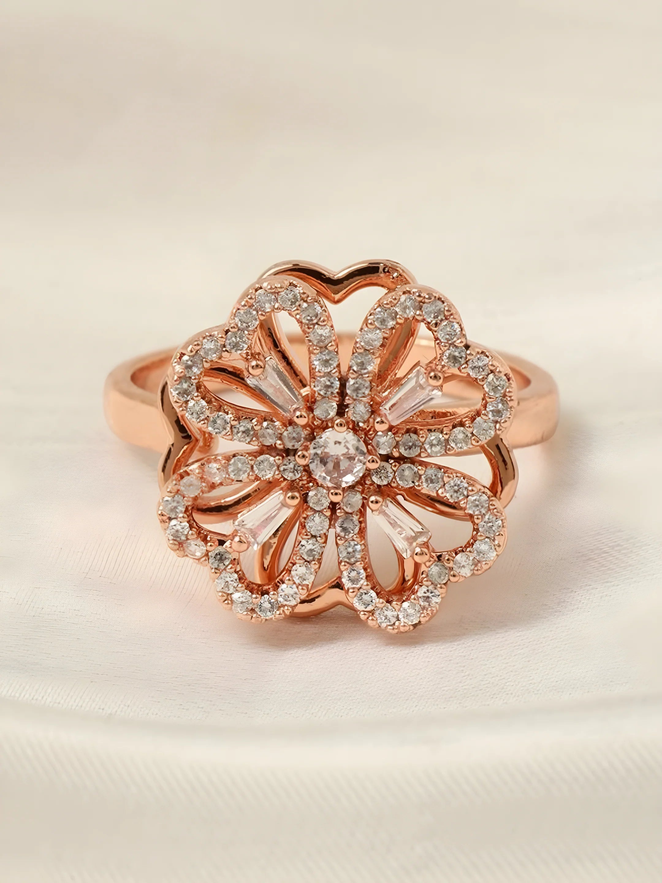 Spinning Luck Clover Ring