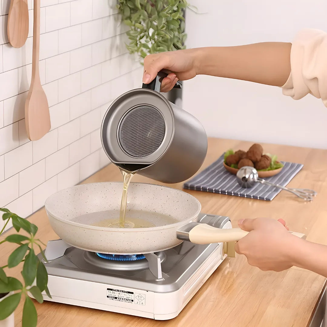 Stainless Steel Oil Pot With Filter & Lid