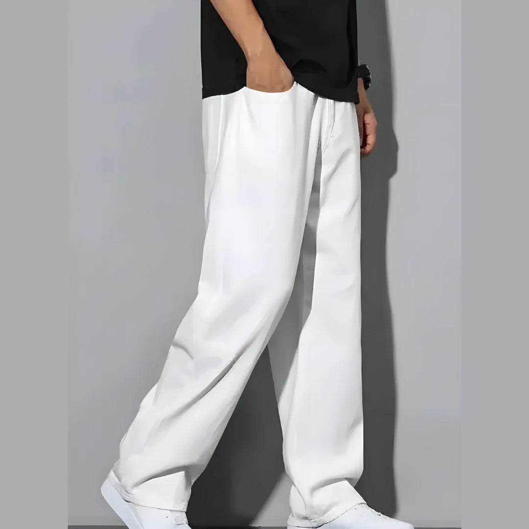 Men’s Loose Fit Mid Rise White Jeans